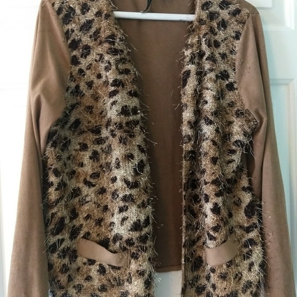 🐆CHIASSO/Two piece  top Boutique Style - Picture 2 of 5